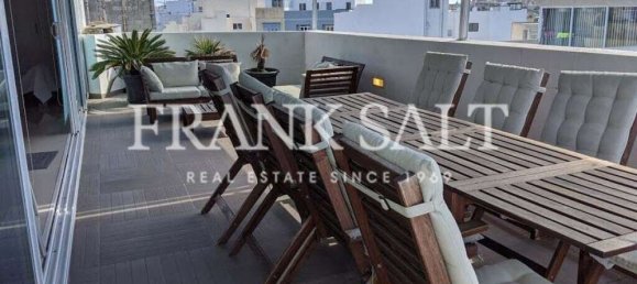 1 غرف نوم بانتهاوس في Gzira, Malta رقم 3946 3