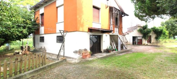 2 bedrooms House in Cesena, Italy No. 316249 2