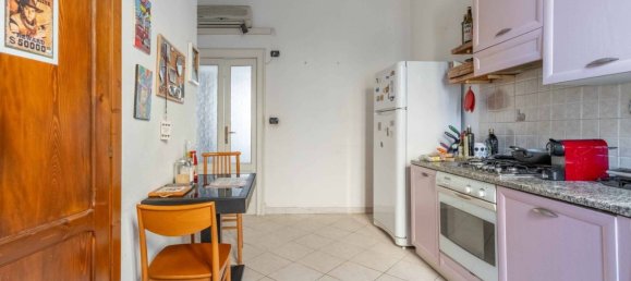 1 bedroom Apartment in Milan, Italy No. 273242 3