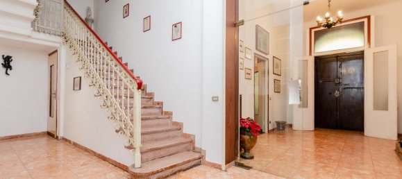 5 Schlafzimmer Villa in Milan, Italy, Nr. 381951 11