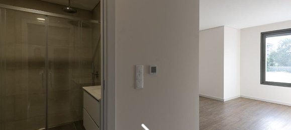 3 bedrooms Apartment in Porto, Portugal No. 105762 9