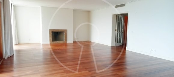 Квартира с 4 спальнями в Кашкайш, Португалия № 87792 4