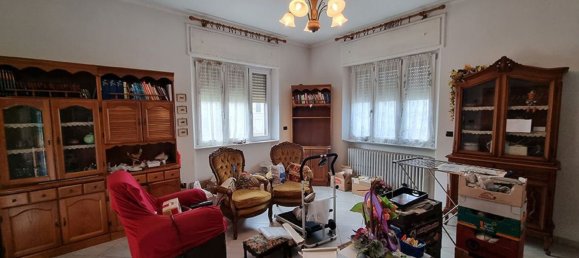 5-Zimmer Villa in Palazzolo Vercellese, Italy, Nr. 153111 8