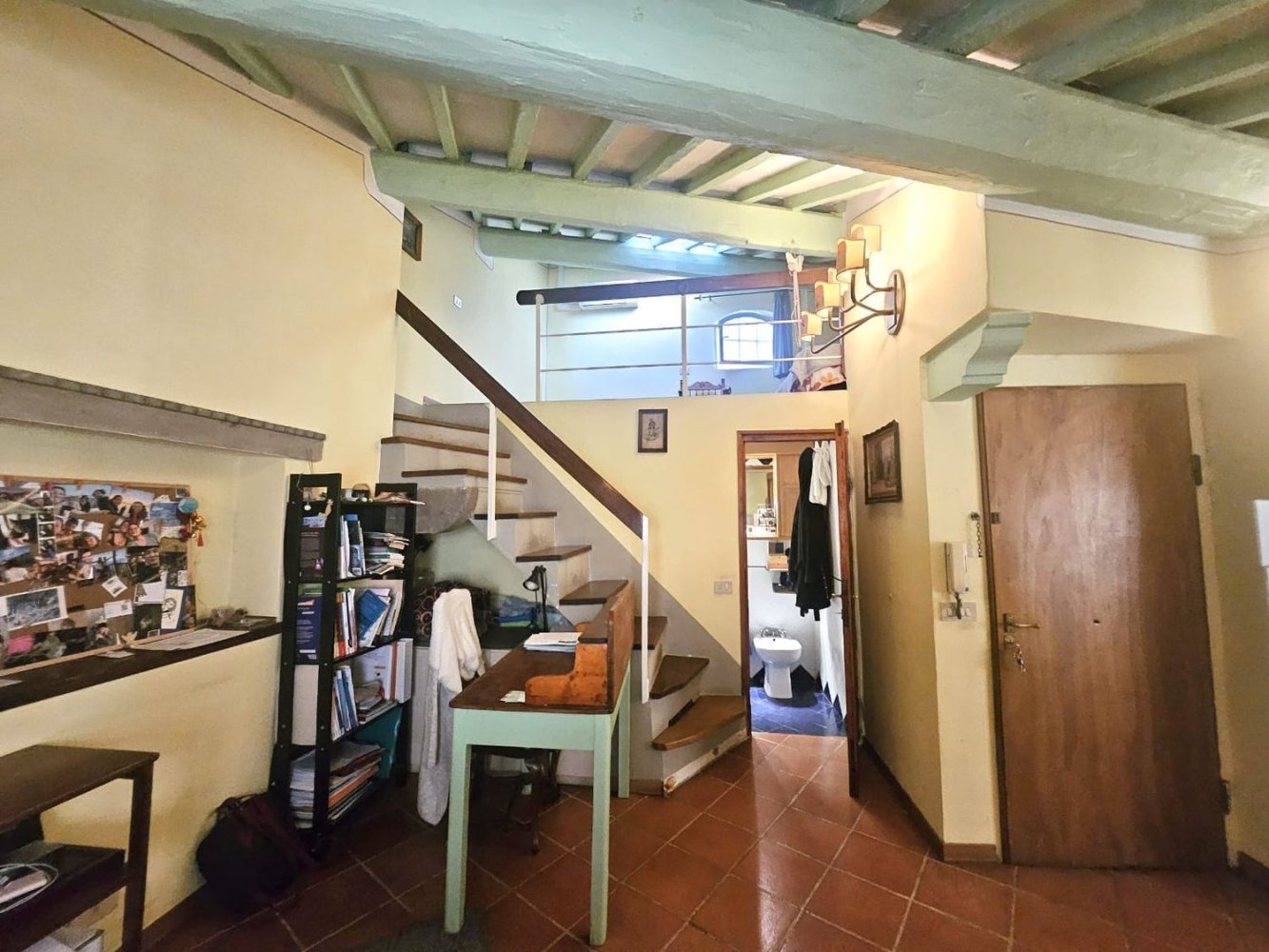 Apartamento de 3 habitaciónes en Florence, Italy No. 36456
