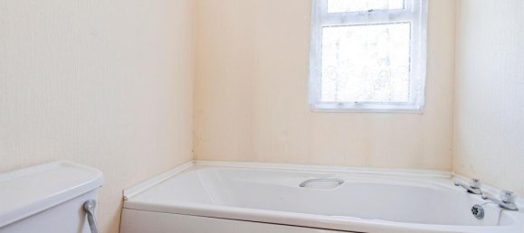 Парковка с 2 спальнями в Уотфорд, Великобритания № 6258 7