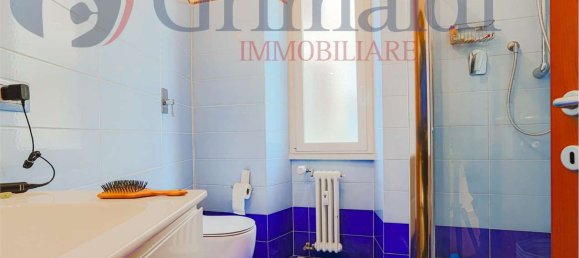 3 rooms Apartment in Rome, Italy No. 228272 26