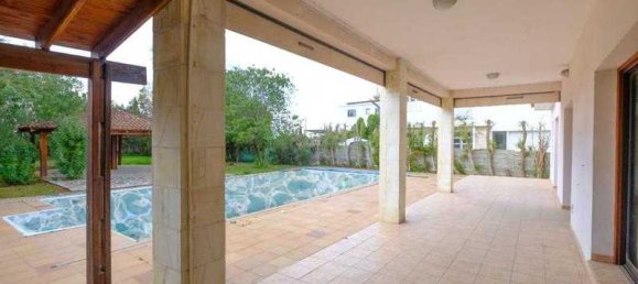 3 bedrooms House in Strovolos, Cyprus No. 6375 6