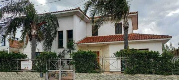 3 bedrooms House in Strovolos, Cyprus No. 6375 16