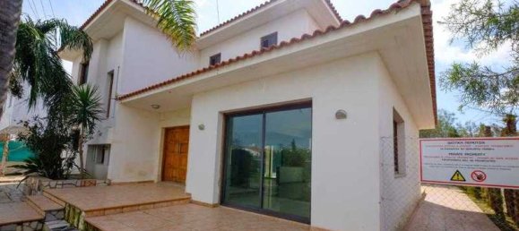 3 bedrooms House in Strovolos, Cyprus No. 6375 13