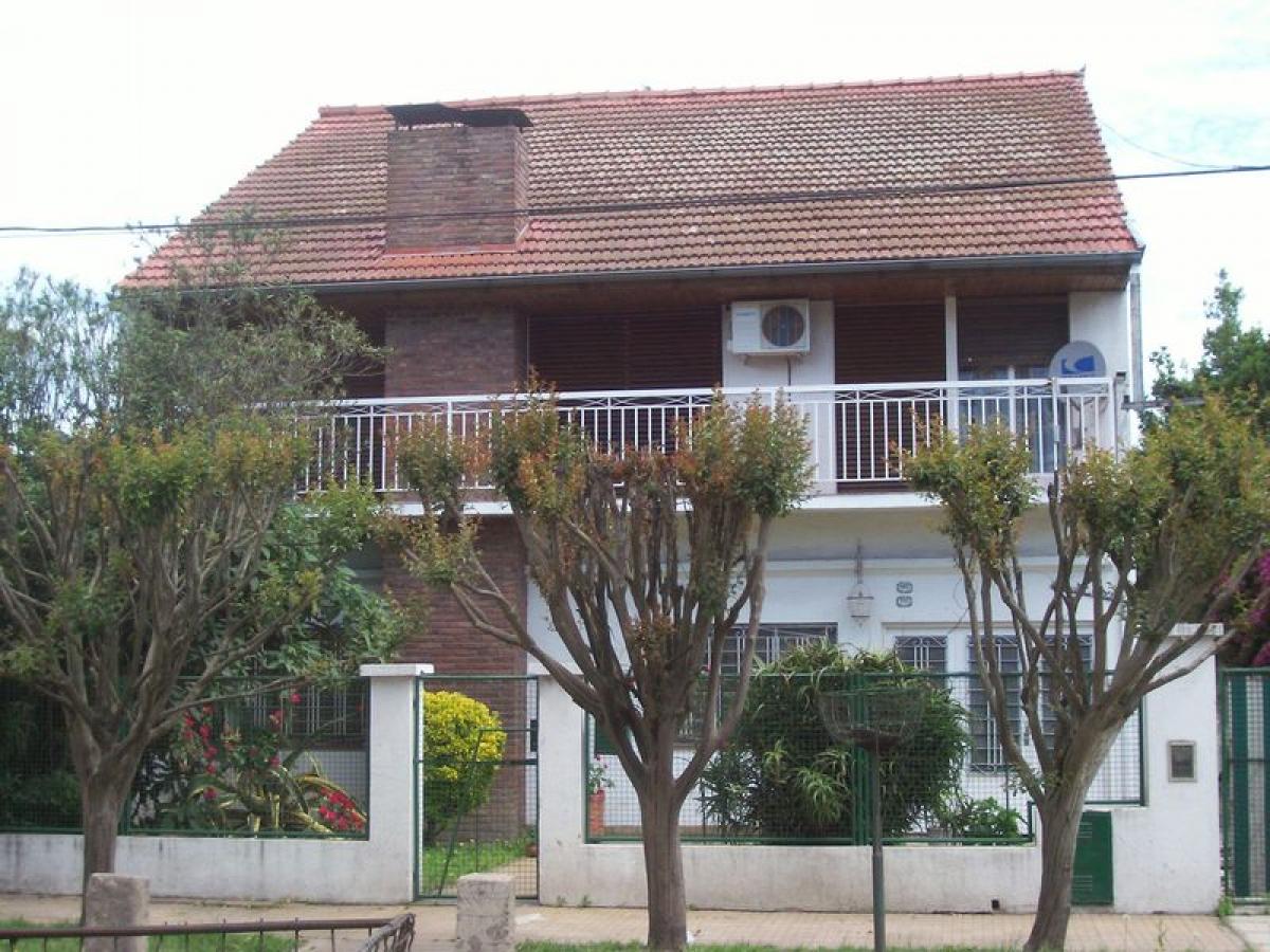 Casa T3 em Almirante Brown, Argentina N.º 88877