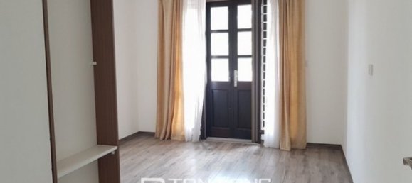 4 bedrooms Villa in Tay Ho, Vietnam No. 1912 16