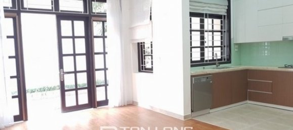 4 bedrooms Villa in Tay Ho, Vietnam No. 1912 3