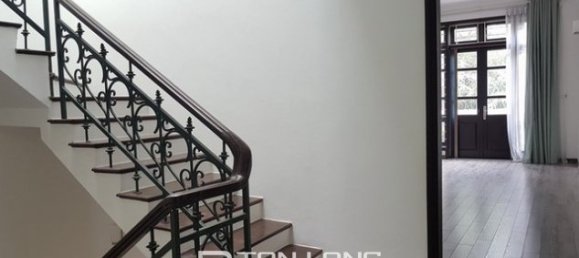 4 bedrooms Villa in Tay Ho, Vietnam No. 1912 7