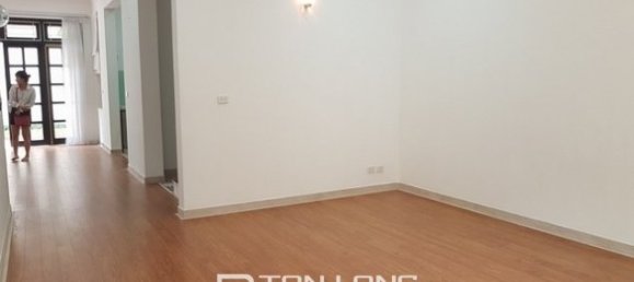 4 bedrooms Villa in Tay Ho, Vietnam No. 1912 2