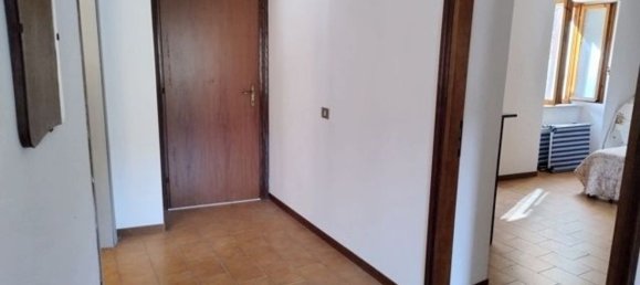 5 rooms Apartment in Preci, Italy No. 69816 2