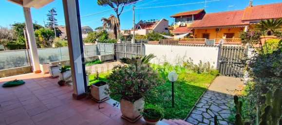 3 bedrooms Villa in Ardea, Italy No. 210069 7