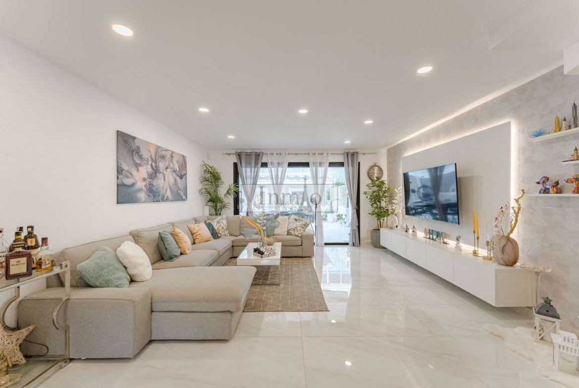 3 غرف نوم منزل في Adeje, Spain رقم 41666