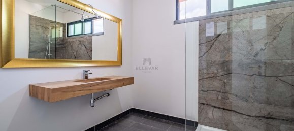 3 bedrooms House in Funchal, Portugal No. 132761 23