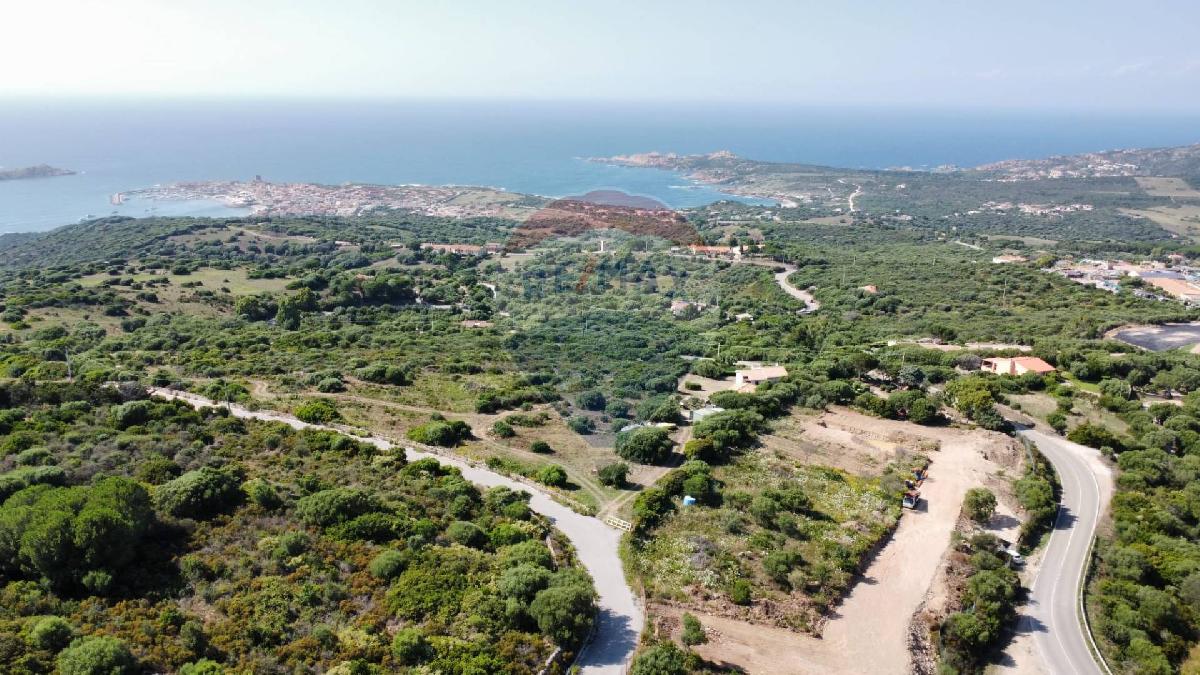 100m² Land in Trinità d'Agultu e Vignola, Italy No. 207319