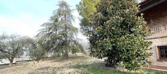 4 bedrooms Villa in Corinaldo, Italy No. 193733 6