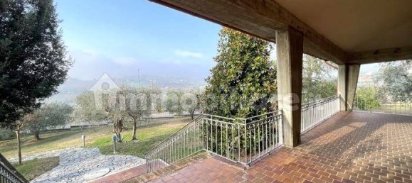 4 bedrooms Villa in Corinaldo, Italy No. 193733 3