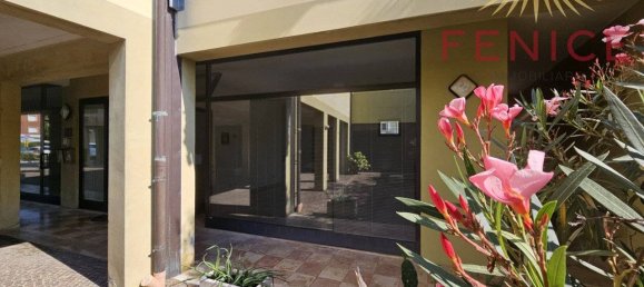 3 rooms Commercial property in Caerano di San Marco, Italy No. 327764 10