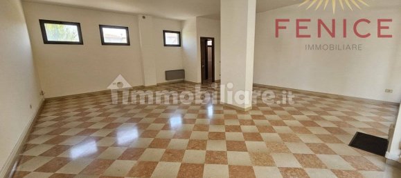 3 rooms Commercial property in Caerano di San Marco, Italy No. 327764 23