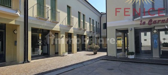 3 rooms Commercial property in Caerano di San Marco, Italy No. 327764 3