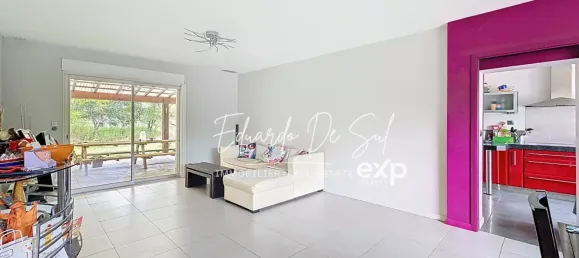 3 bedrooms House in Merignac, France No. 351947 4