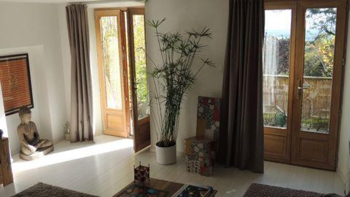 Apartamento de 3 dormitorios en Grilly, France No. 34292