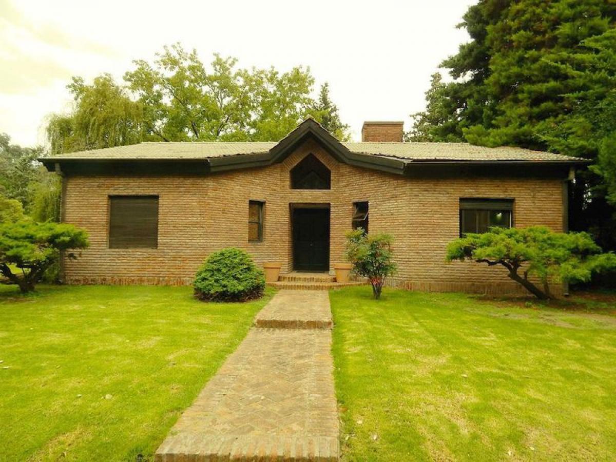 2 bedrooms House in Escobar, Argentina No. 96929