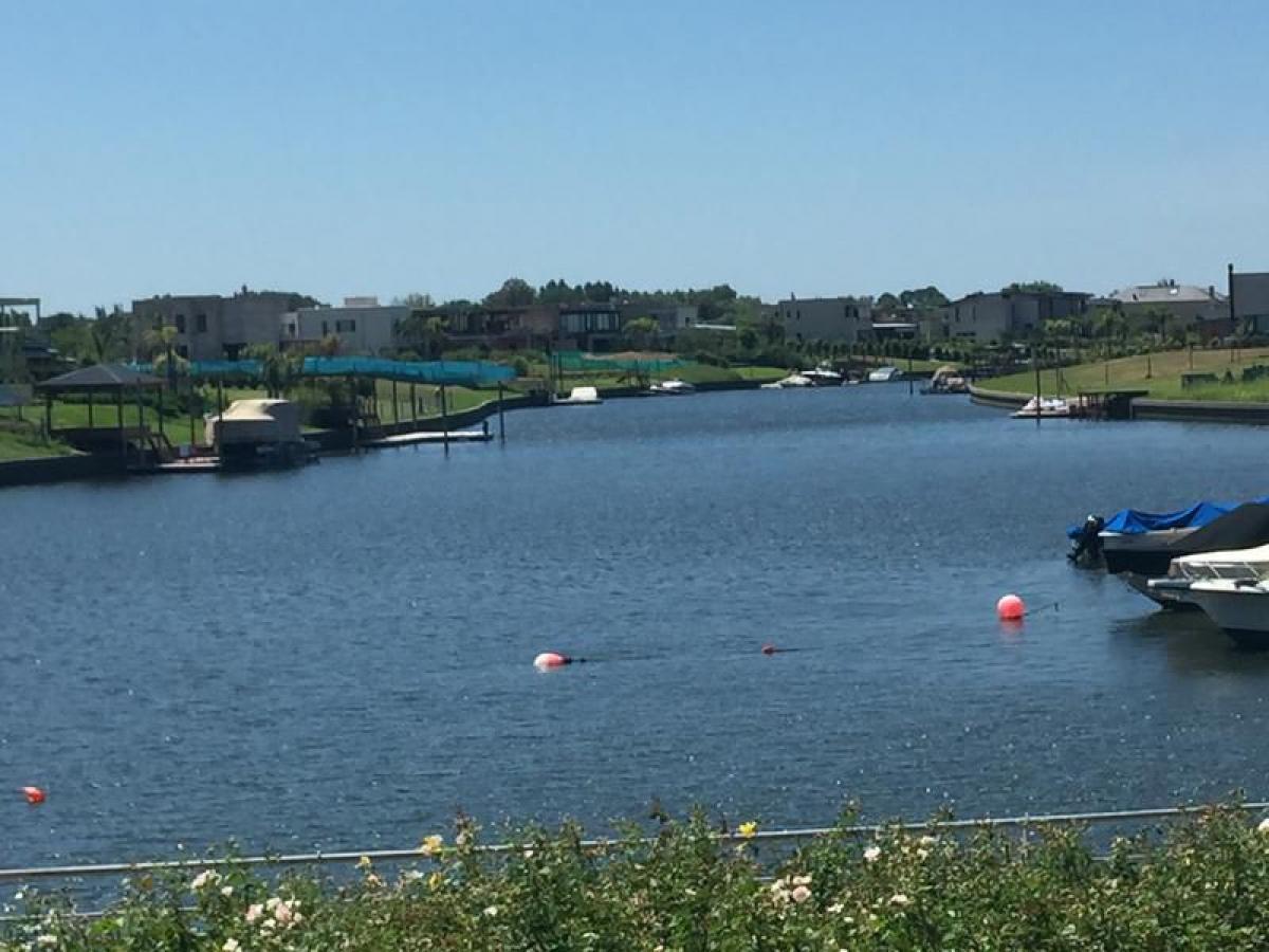  Land in Tigre, Argentina No. 115036