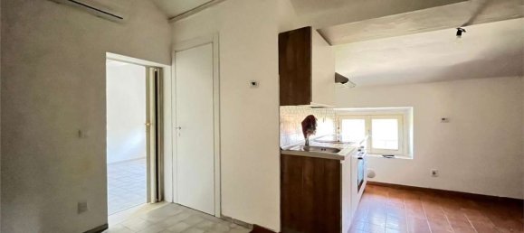 5 bedrooms Apartment in Modena, Italy No. 377036 4