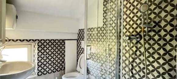 5 bedrooms Apartment in Modena, Italy No. 377036 13