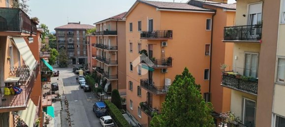 3 bedrooms Apartment in Verona, Italy No. 313083 2