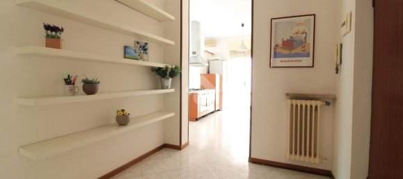 3 bedrooms Apartment in Verona, Italy No. 313083 9