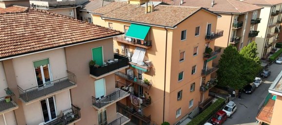 3 bedrooms Apartment in Verona, Italy No. 313083 3