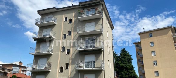 Apartamento de 2 dormitorios en Castellanza, Italy No. 338706 16