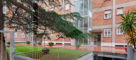 2 bedrooms Apartment in Bologna, Italy No. 20704 22