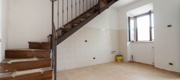 2 Schlafzimmer Haus in Maenza, Italy, Nr. 331849 5