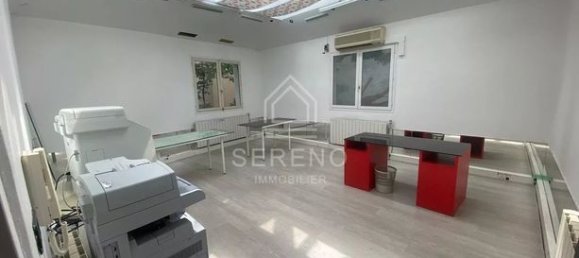 Gewerbliche Immobilie in Montreuil, France 557m², Nr. 354709 10