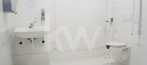 217m² Commercial property in Sintra, Portugal No. 91375 18