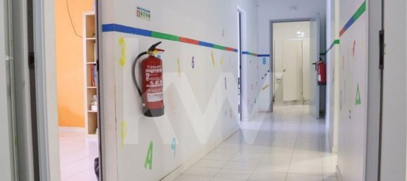 217m² Commercial property in Sintra, Portugal No. 91375 4