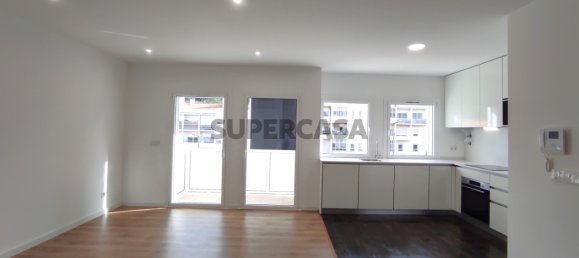 2 bedrooms Apartment in Coimbra, Portugal No. 158723 2