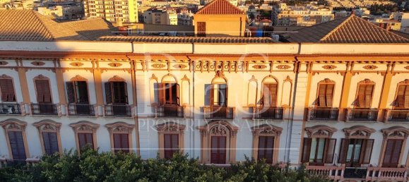 105m² Commercial property in Cagliari, Italy No. 83619 5