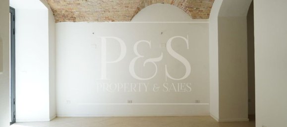 105m² Commercial property in Cagliari, Italy No. 83619 7