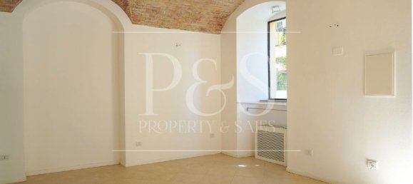 105m² Commercial property in Cagliari, Italy No. 83619 6