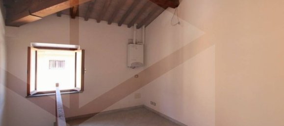 Dúplex de 3 habitaciónes en Ponsacco, Italy No. 24138 5