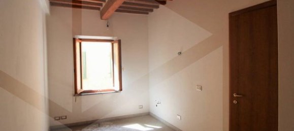 Dúplex de 3 habitaciónes en Ponsacco, Italy No. 24138 3