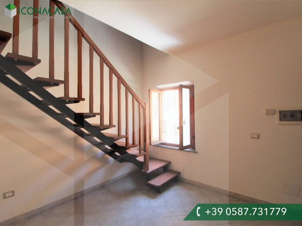 Dúplex de 3 habitaciónes en Ponsacco, Italy No. 24138